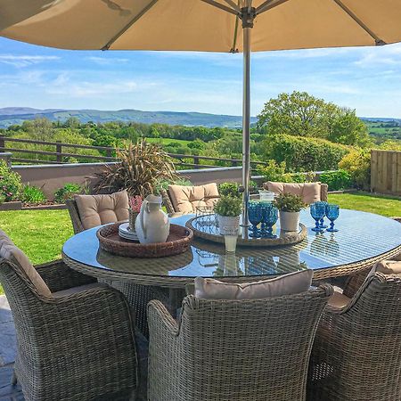 Maes Y Bryn Farmhouse Llanwrda Экстерьер фото