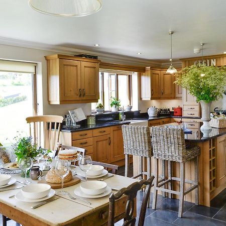Maes Y Bryn Farmhouse Llanwrda Экстерьер фото