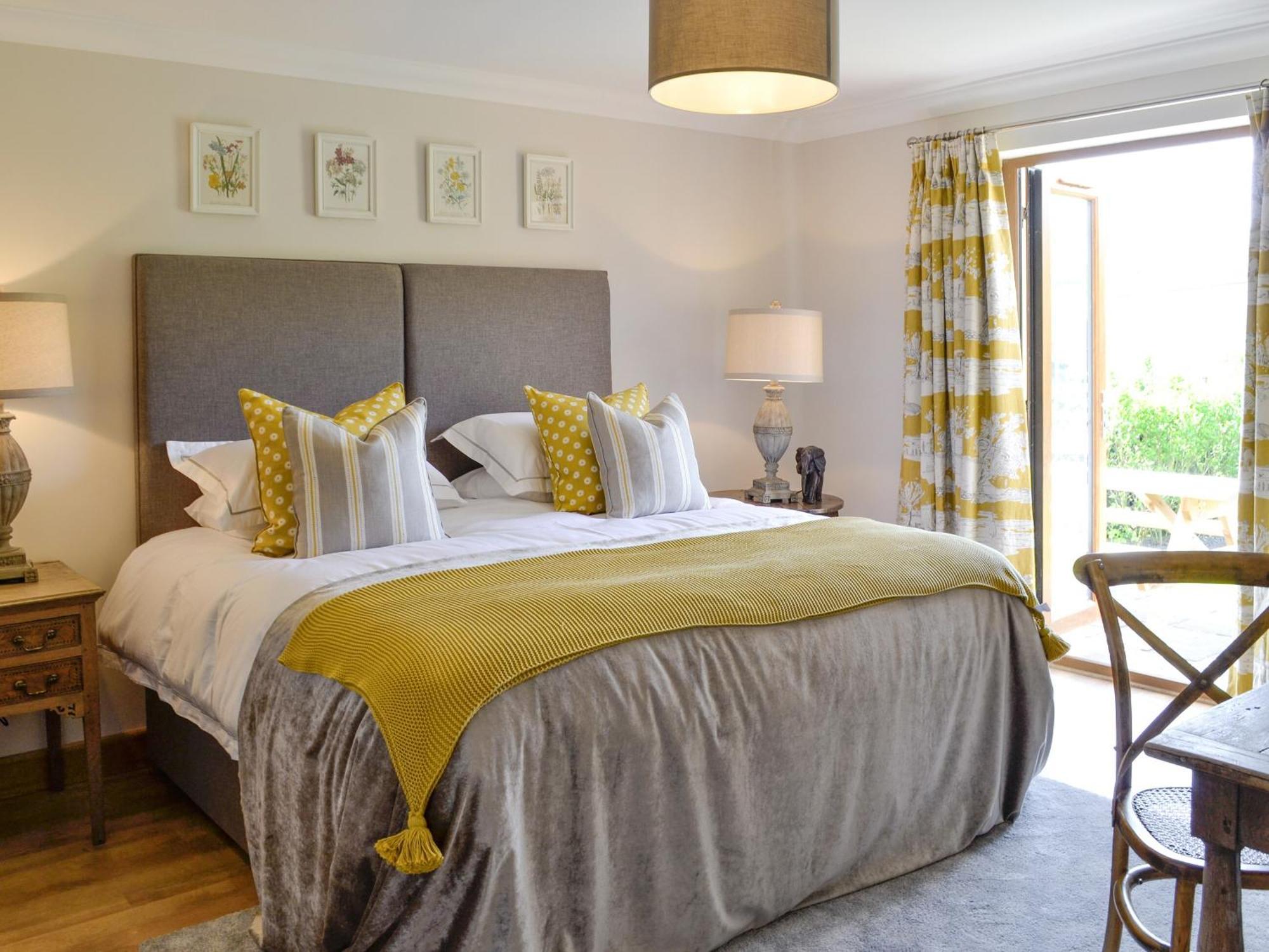 Maes Y Bryn Farmhouse Llanwrda Экстерьер фото
