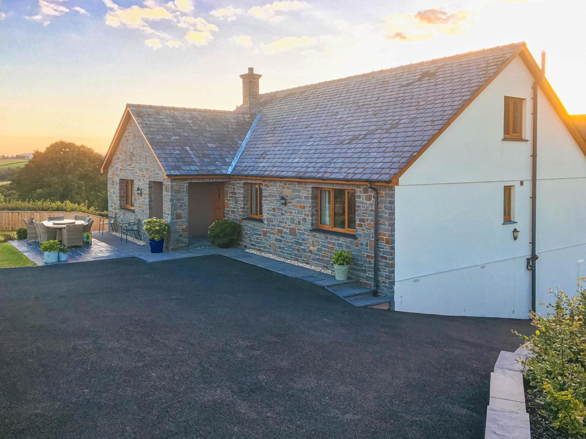 Maes Y Bryn Farmhouse Llanwrda Экстерьер фото
