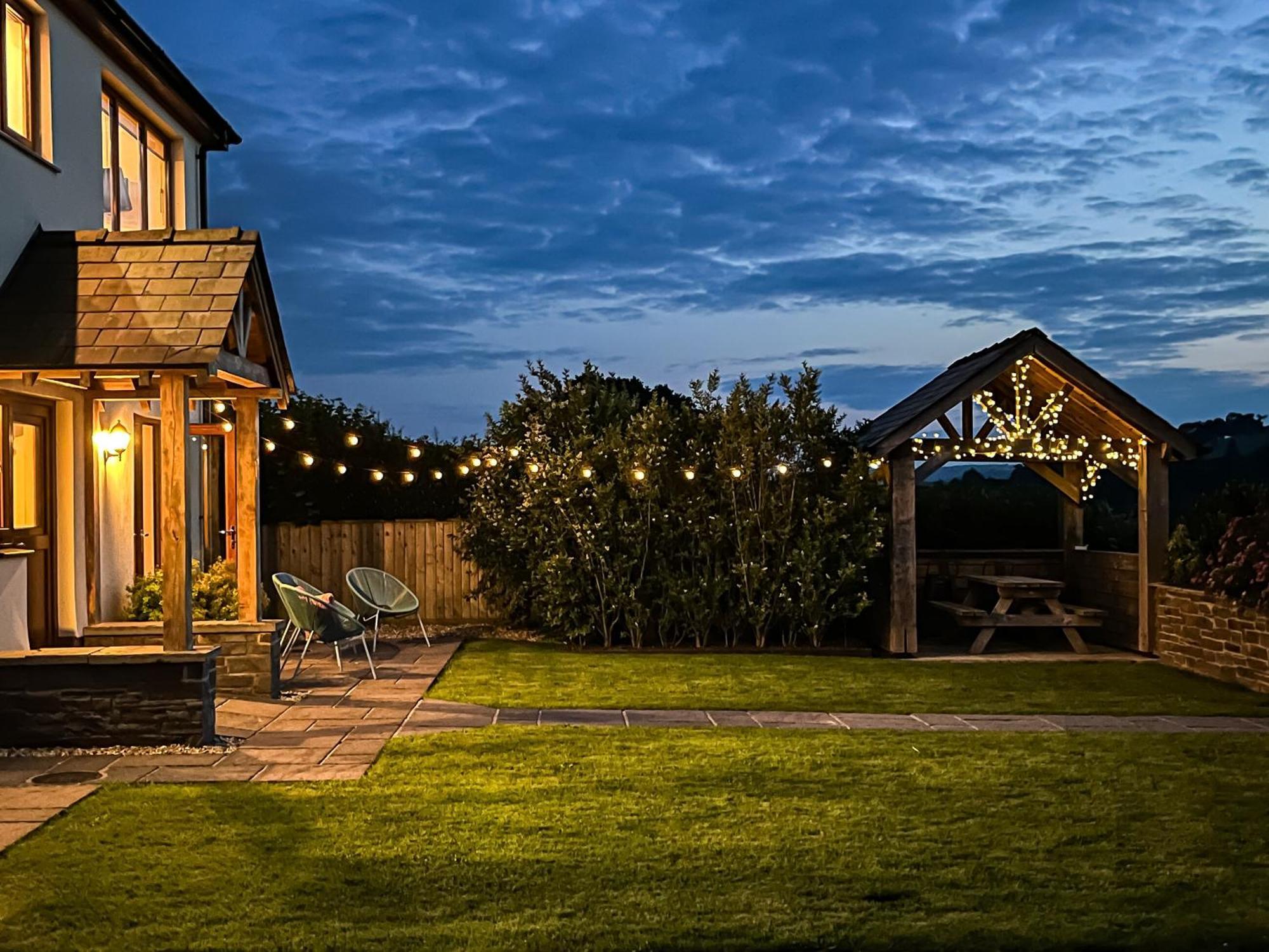 Maes Y Bryn Farmhouse Llanwrda Экстерьер фото