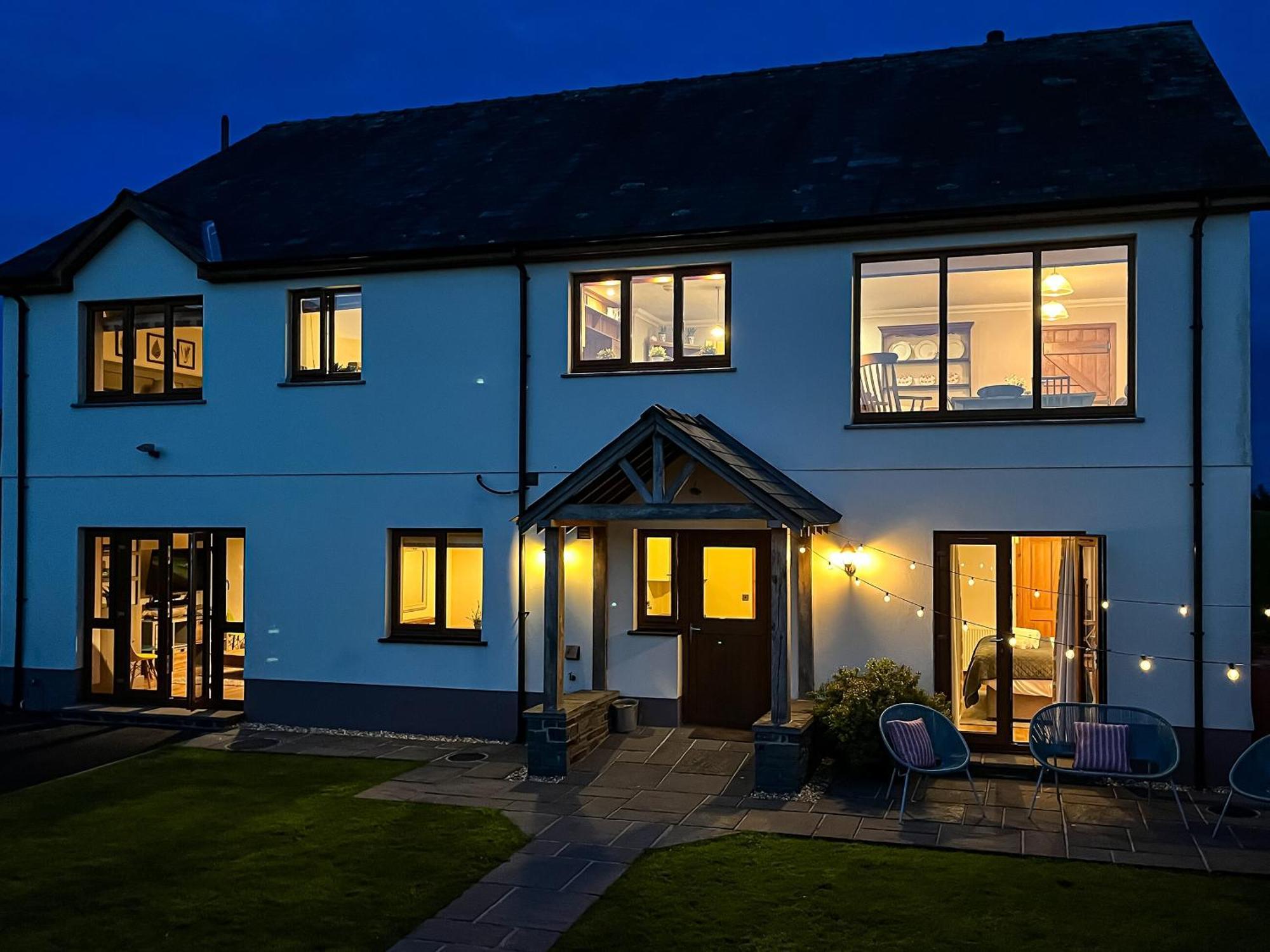 Maes Y Bryn Farmhouse Llanwrda Экстерьер фото