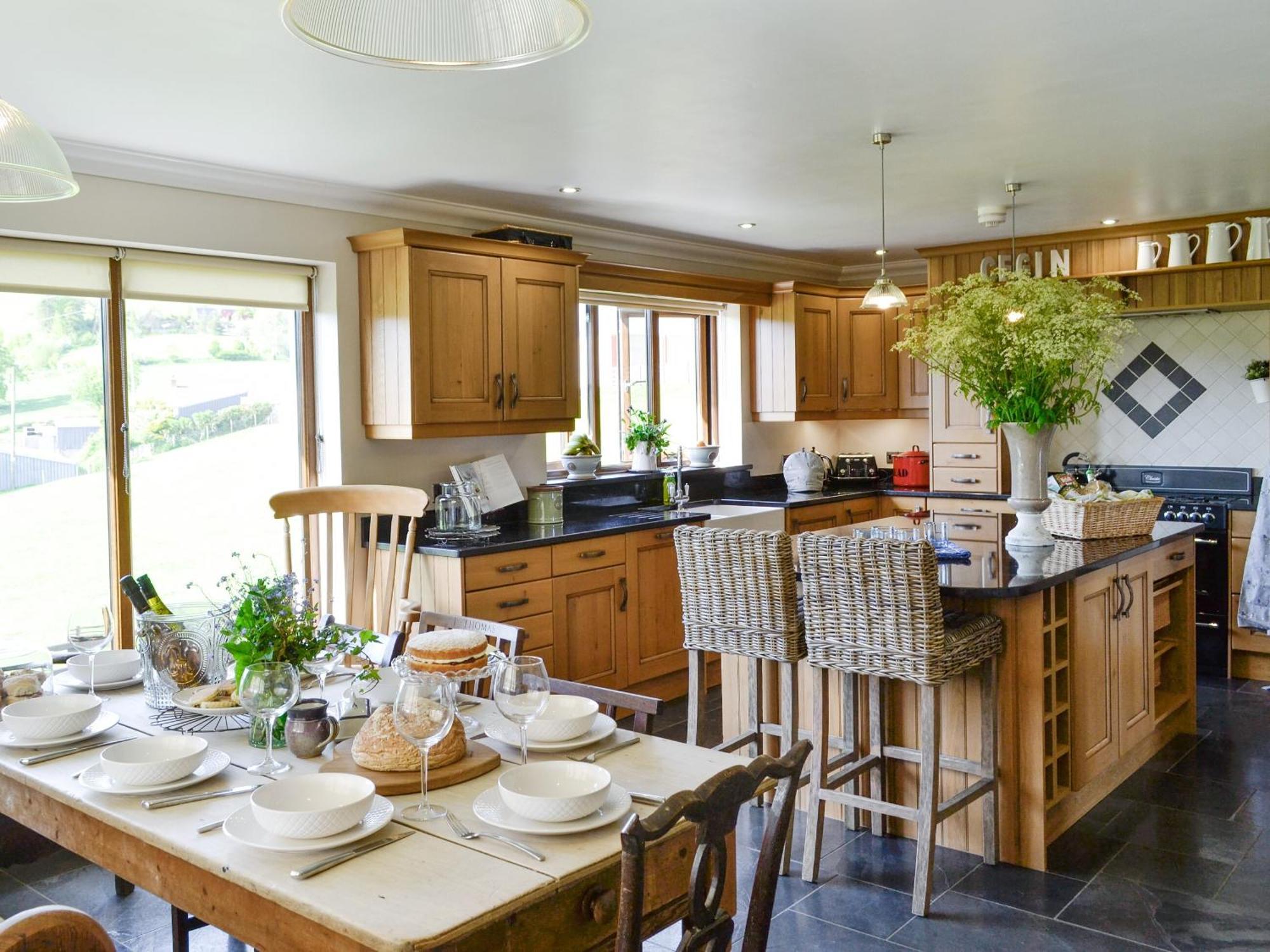 Maes Y Bryn Farmhouse Llanwrda Экстерьер фото