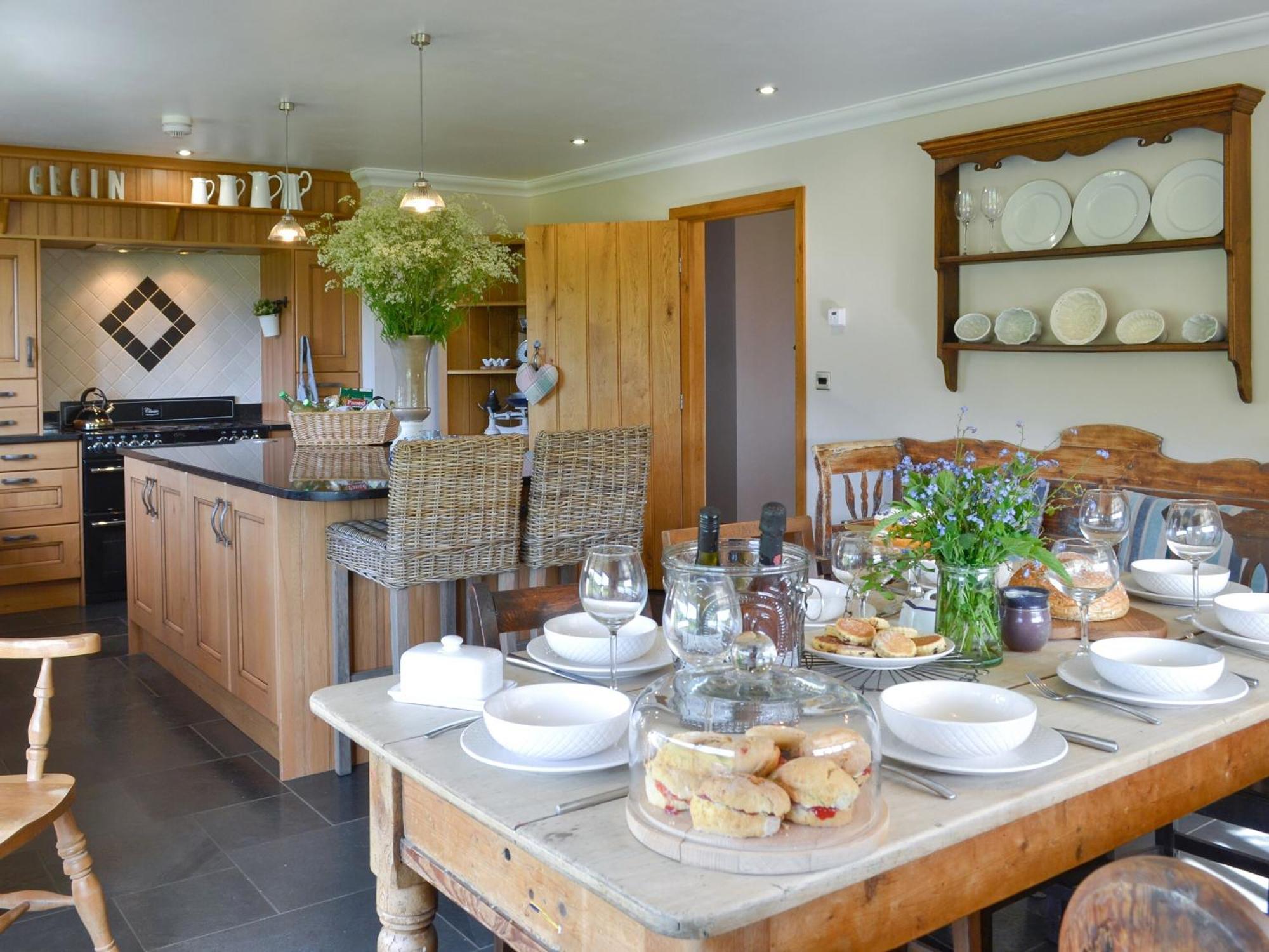 Maes Y Bryn Farmhouse Llanwrda Экстерьер фото